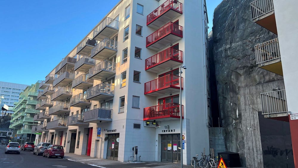 Företagare snuvade på vapen när skjutbana fastnade i skatterazzia​​