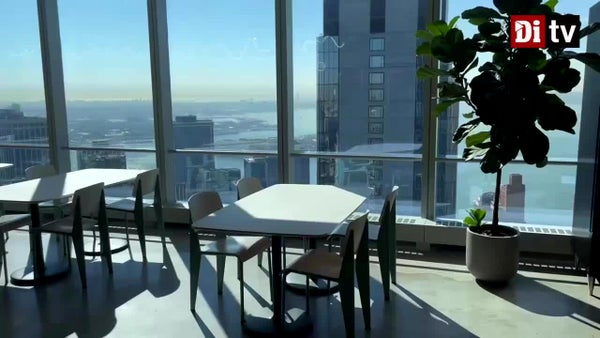 Följ med till Pontus Frithiofs Spotify-restaurang i New York​​
