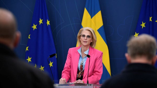 Regeringen varnar för högre arbetslöshet​​