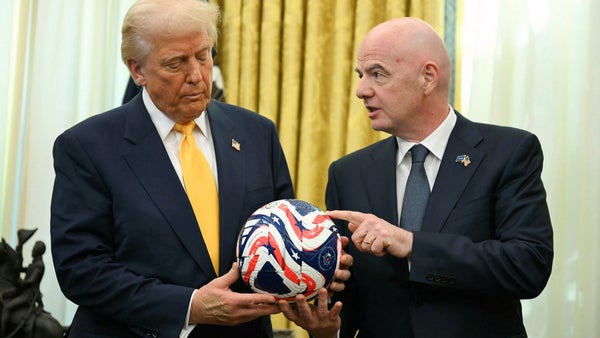Kaos när Trump ändrar spelreglerna​​