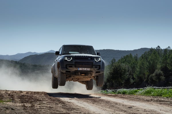 Land Rover i specialutförande gör 0-100 på 4 sekunder​​