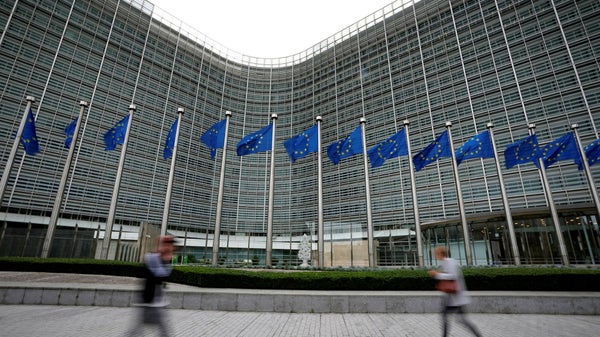 EU köper tid med försiktigt motdrag​​