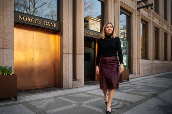 Hon ansvarar för investeringar värda över 13.000 miljarder​​