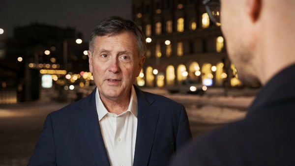Fed-besked i ”plågsam tid” – sänkningar i fara​​