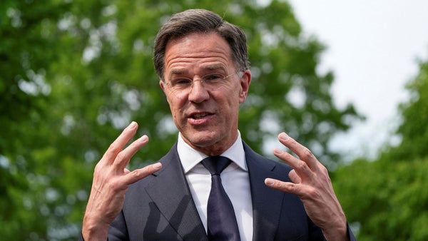 Natochefen Rutte vill se 5-procentmål till 2032​​