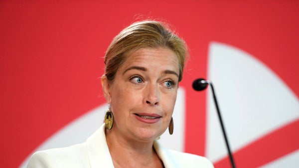 S vill korta arbetstiden – men inte med lagstiftning​​