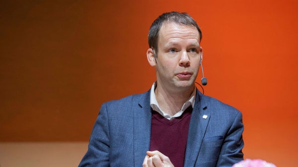 Centerpartiet: Regeringens agerande skapar misstro​​