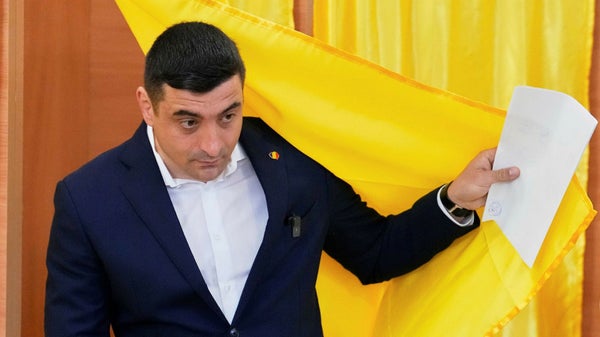 EU-skeptikern Simion mot valseger i Rumänien​​