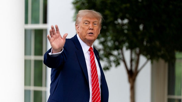 Trump försvarar Qatars lyxiga flygplansgåva​​