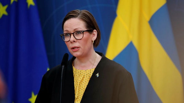 Utrikesministern till USA för rymdavtal​​