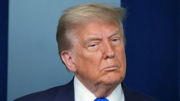 Trump: Jag räddade ayatollan​​