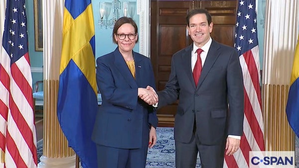 Utrikesministern efter USA-mötet: ”Vi uppmanar alla till besinning”​​
