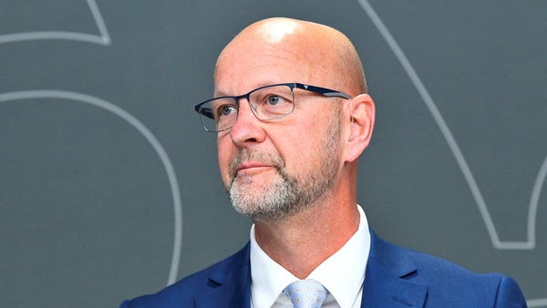 Staten föreslås ta över kontroll på restauranger​​