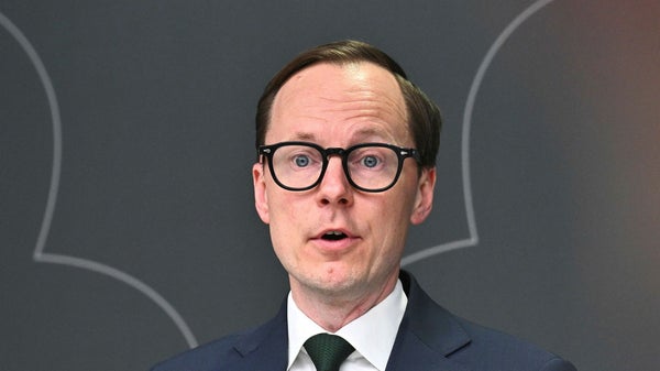 Arbetsmarknadsminister Mats Persson avgår​​