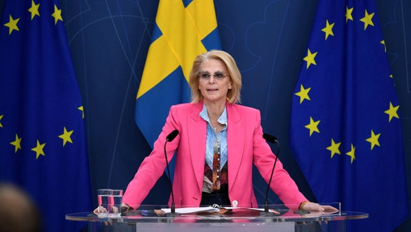 Svantesson kapar svensk BNP-prognos​​