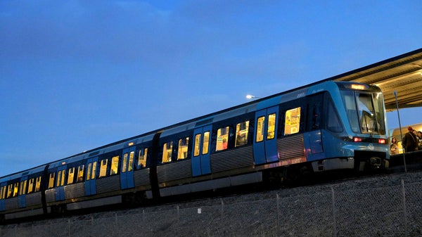 S: Inför gratis kollektivtrafik för unga​​