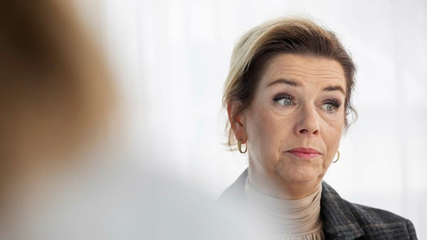 Handeln till attack mot myndigheten – efter kängan​​