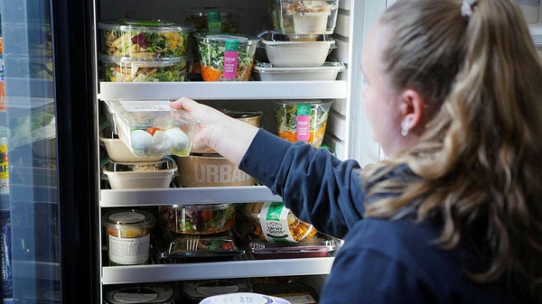 Convini bygger bredvid Marabou – långt efter plan​​