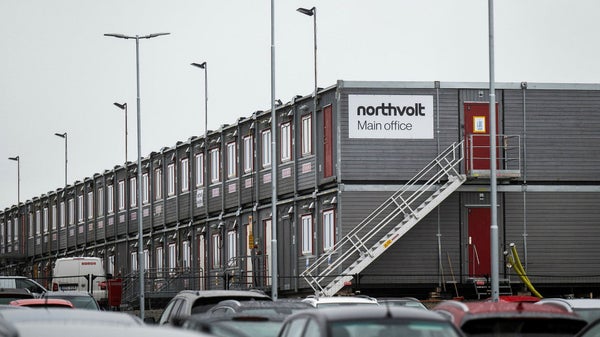En till sjukhus efter gasutsläpp på Northvolt​​