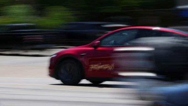 Fortsatt ras för Tesla – motvind för Volvo Cars​​