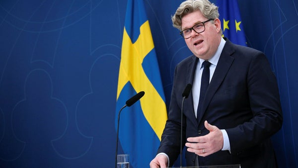 Regeringen måste få agera i ett krisläge​​