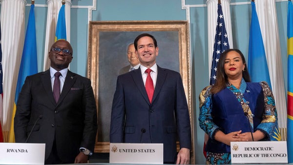 Kongo-Kinshasa och Rwanda tecknar fredsavtal​​