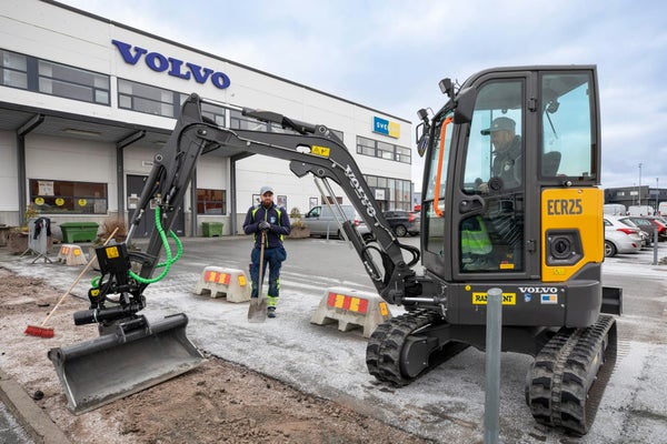 Volvo gör två affärer – köper Swecon för 7 miljarder​​