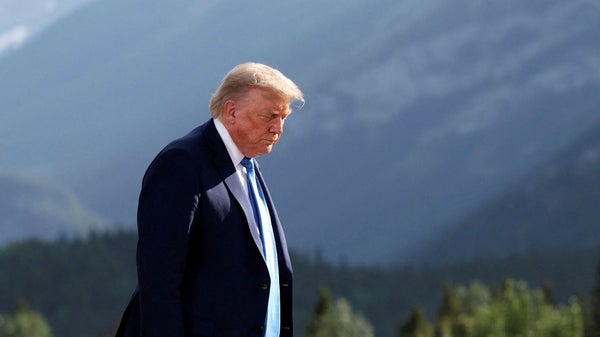 Trumps väljarstöd slår bottenrekord​​