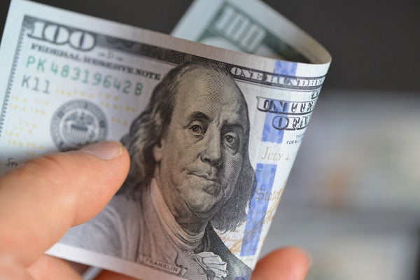 Historisk försvagning för dollarn under 2025 – så påverkas svenska storbolag​​