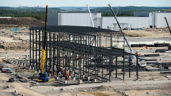 Slet på Northvolt 70 timmar i veckan – arbetsgivaren döms till miljonböter​​