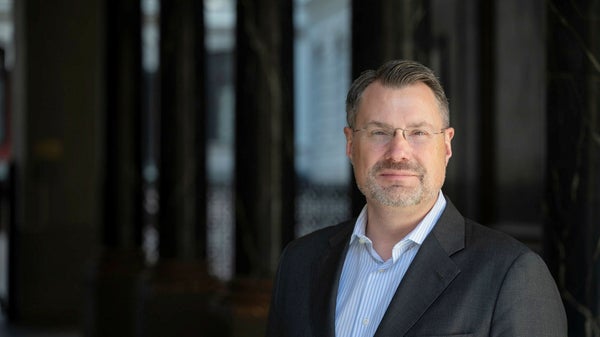 Analytiker spår små rörelser efter Volvos storaffärer​​