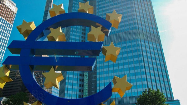 Producentpriserna i euroområdets industri sjunker​​