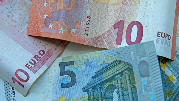 Något lägre budgetunderskott i EU:s medlemsländer​​