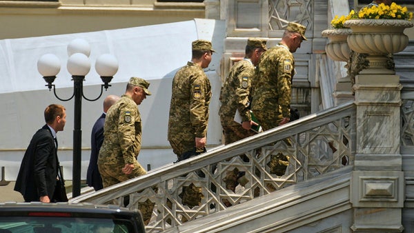 Ukraina och Ryssland kan mötas i dag – små hopp om genombrott​​