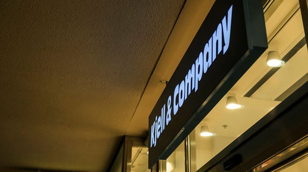 Förlust för Kjell  Company – kassan sinar​​