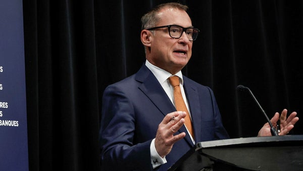 ECB-toppen om räntan: Vi bör hålla alla dörrar öppna​​