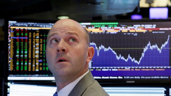 Blackrock faller på blandade börser i New York