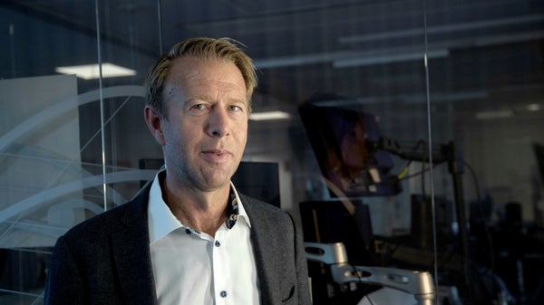 Kämpar med ett tungt sänke​​