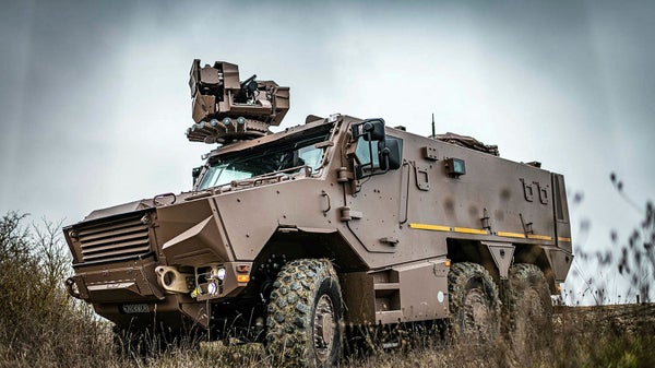 Volvos före detta försvarsbolag krokar arm med rivalen​​