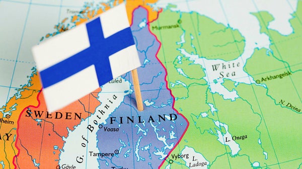 Finland drar sig ur förbud mot personminor​​