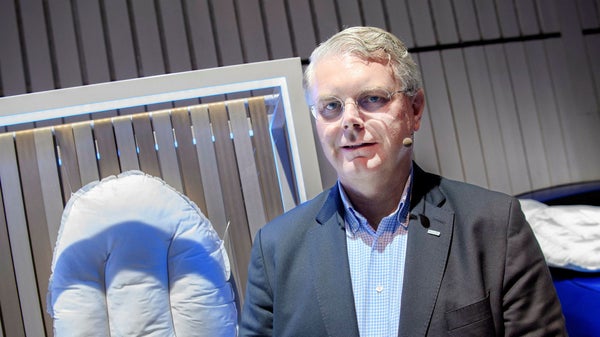 Blandade analytikerbud efter Autolivs rapport​​