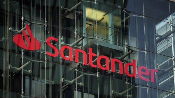 Spansk bank redo sälja brittisk bank till konkurrent​​
