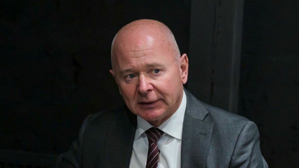 Analyshus: Stor nedsida i Saab​​