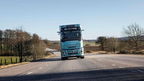 Storbanken räknar med kurslyft men oroas för utdelningen​​