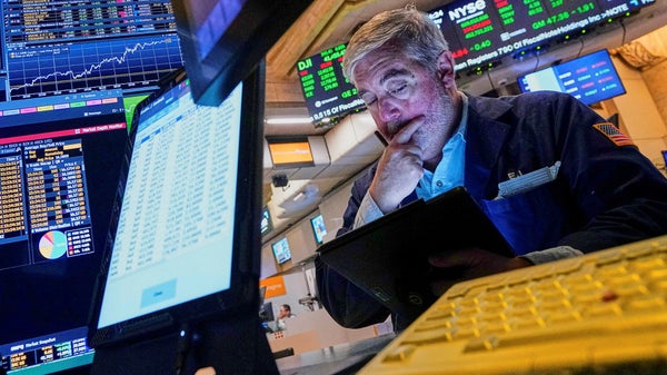 Wall Street stänger blandat – försvarsbolaget rusade​​
