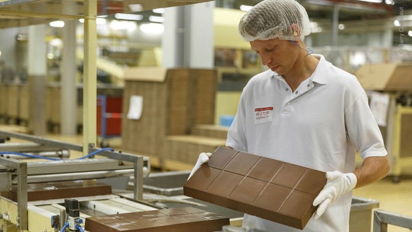 Schweizisk chokladproducent rasar på sänkt prognos​​