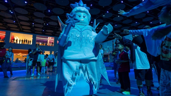 Världens största legoland har öppnat​​