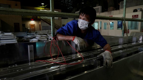 Producentpriserna sjönk mer än väntat i Kina